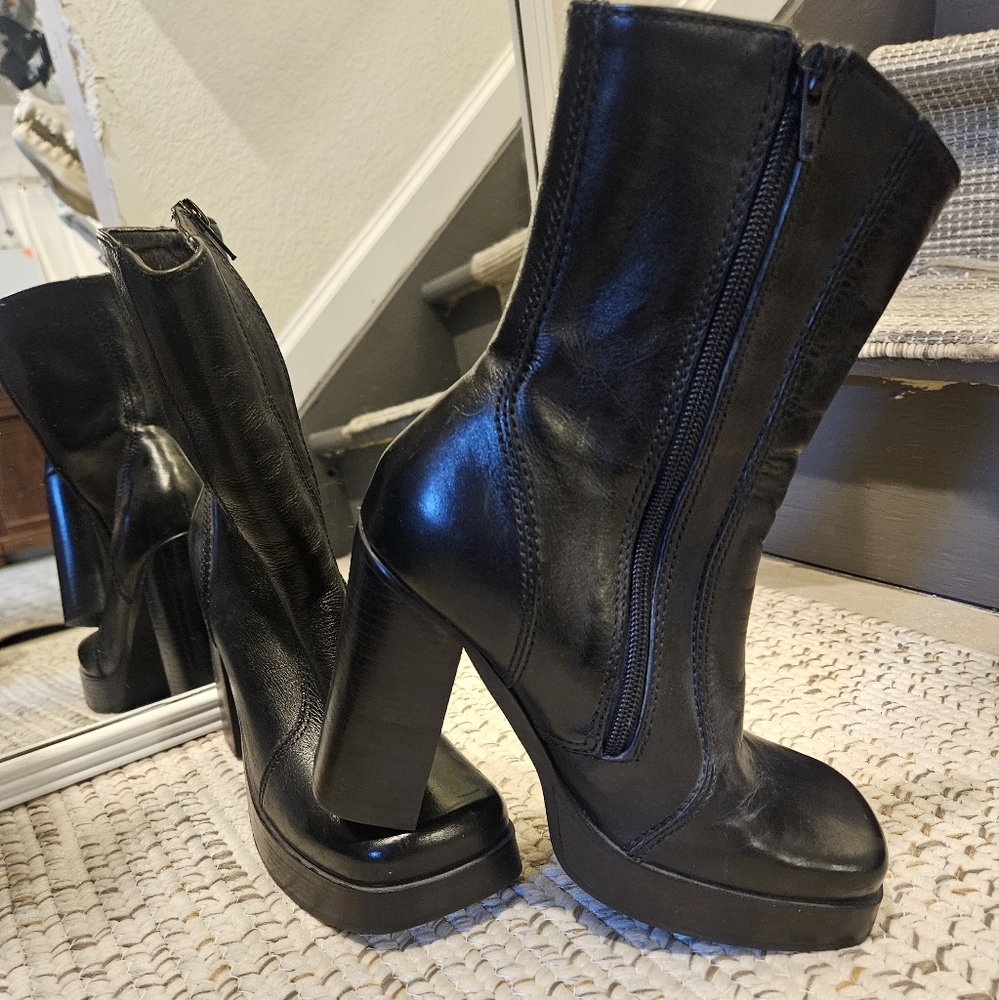Vintage Steve Madden S West Boots.